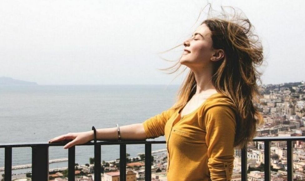 Saiba como embarcar em uma jornada de auto aceitação em relação ao seu corpo