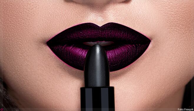 Saiba como combinar lábios vibrantes com looks neutros